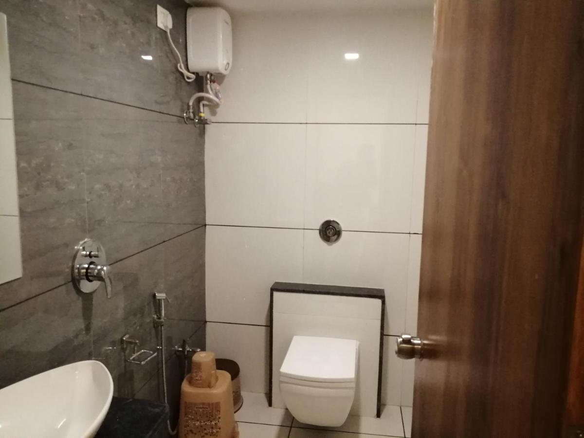 Hotel Golden City 바도다라 외부 사진