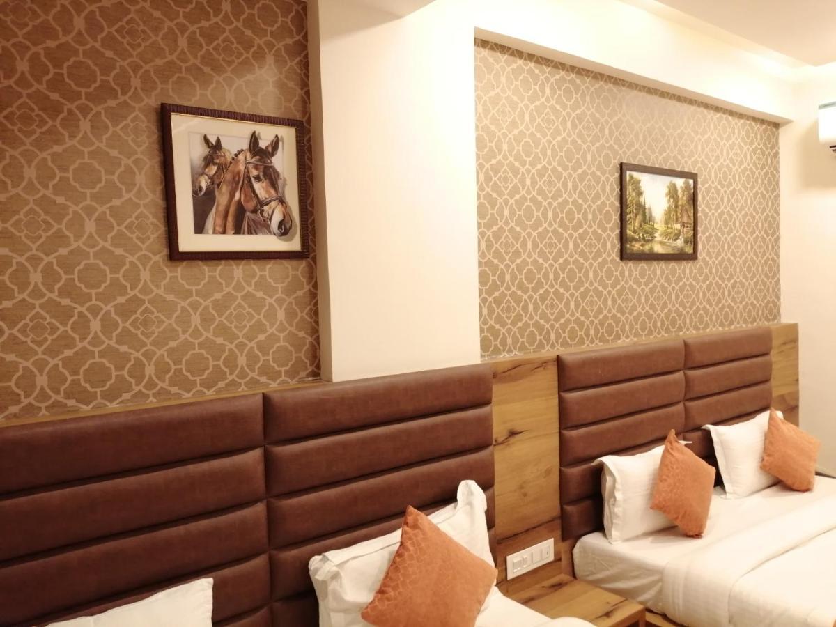 Hotel Golden City 바도다라 외부 사진